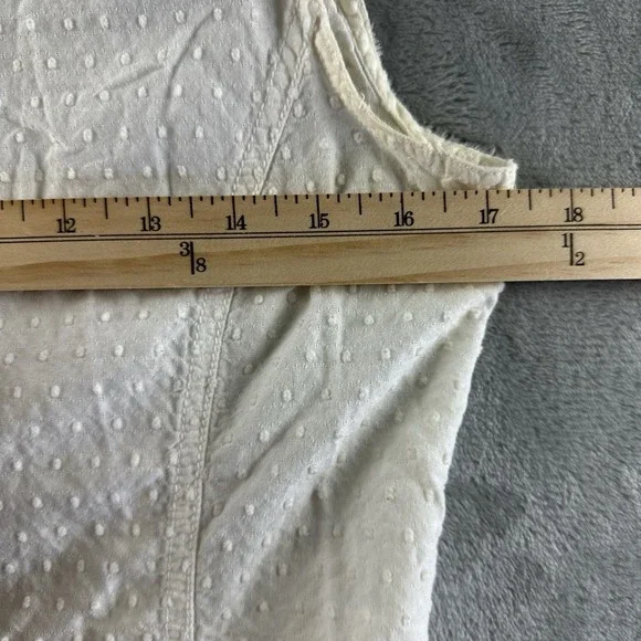 Merona Button Down Shirt Women's S White Subtle Textured Polka Dot Pattern - Picture 7 of 8